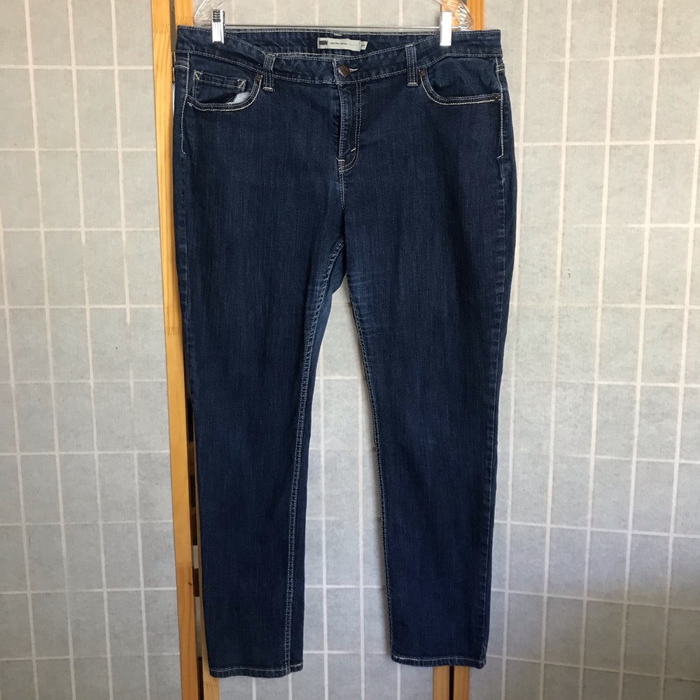 Levi’s mid rise skinny /Firm Price